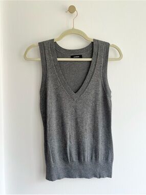Express Charcoal Gray V-Neck Knit Sweater Vest | Women’s (S)